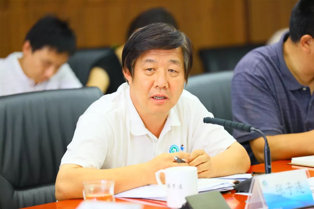 平谷教育:区领导底志欣到区教委主持召开2018年全面从