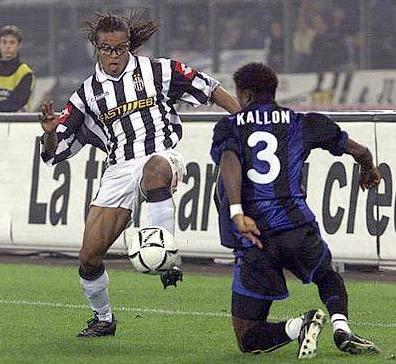 2001/02赛季,卡隆联赛出场29次,进9球.