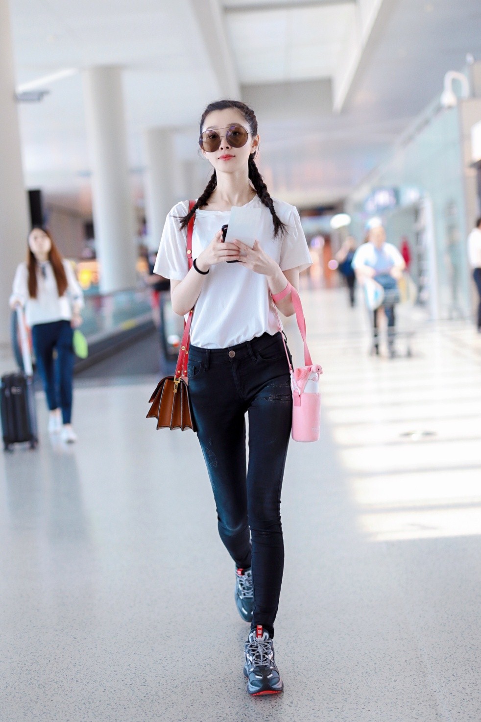 盘点夏日街头老爹鞋的模范穿搭