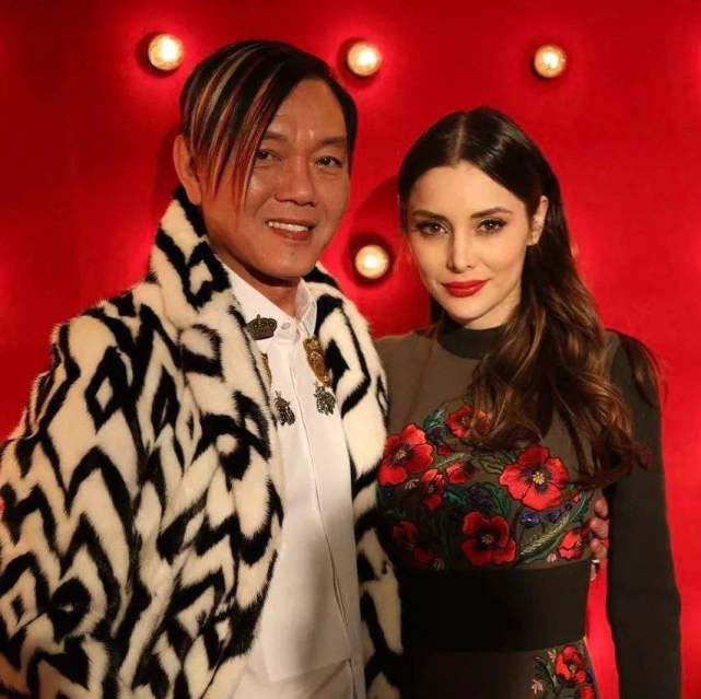 20来岁的墨西哥名模,却嫁50多岁的中国富豪,还获赠劳斯莱斯幻影