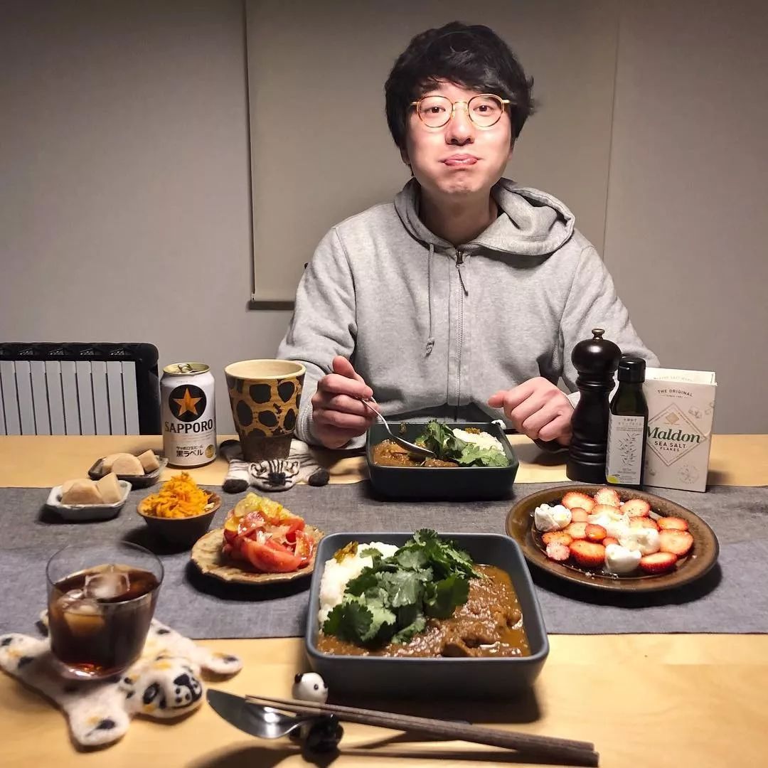 日本妻子晒出丈夫吃饭日常甜哭10w网友柴米油盐的生活也是爱情最美的