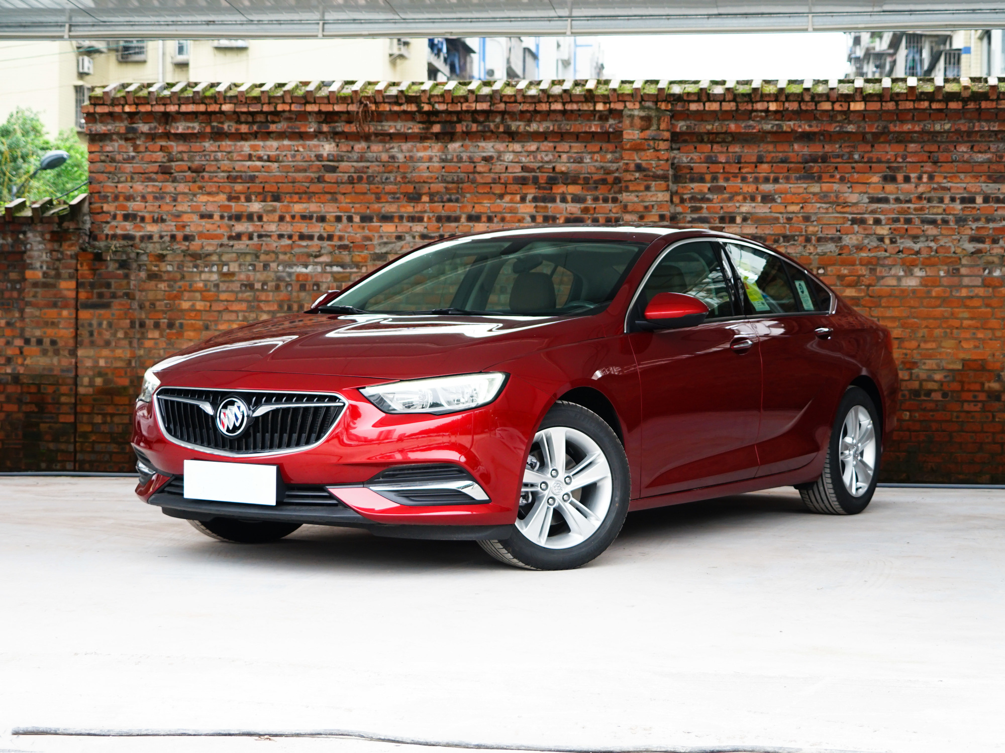 别克君威扛不住了为求销量一口气降9万抄底正当时