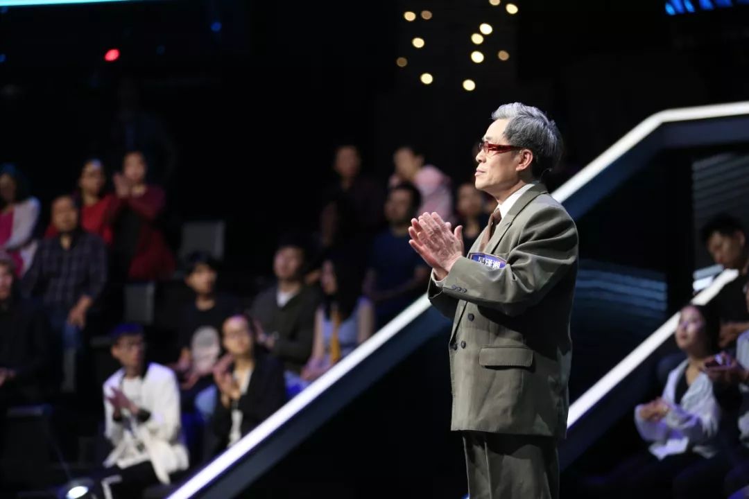 名人堂选手吴泽湘是《一站到底》特别节目"美丽中国"场亚军,作为英雄