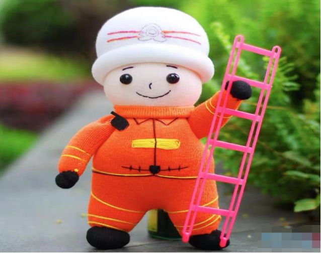 活动预告送给消防员叔叔的礼物