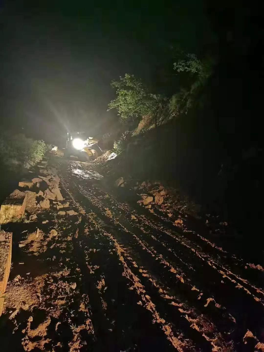 永胜发生地震暂无人员伤亡部分房屋开裂各部门星夜驰援