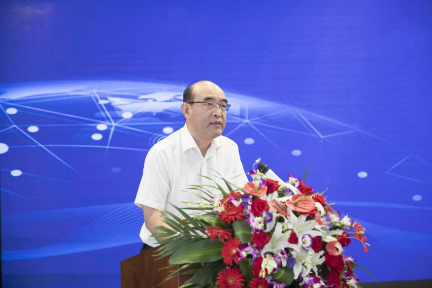 山东省司法厅普法与依法治理处副处长李传华,易通发展集团党委书记