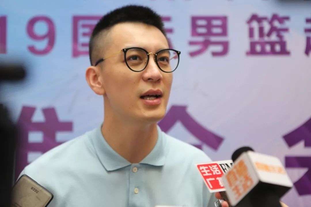 2019国际男篮超级争霸赛推广明星杨鸣喊你来看球