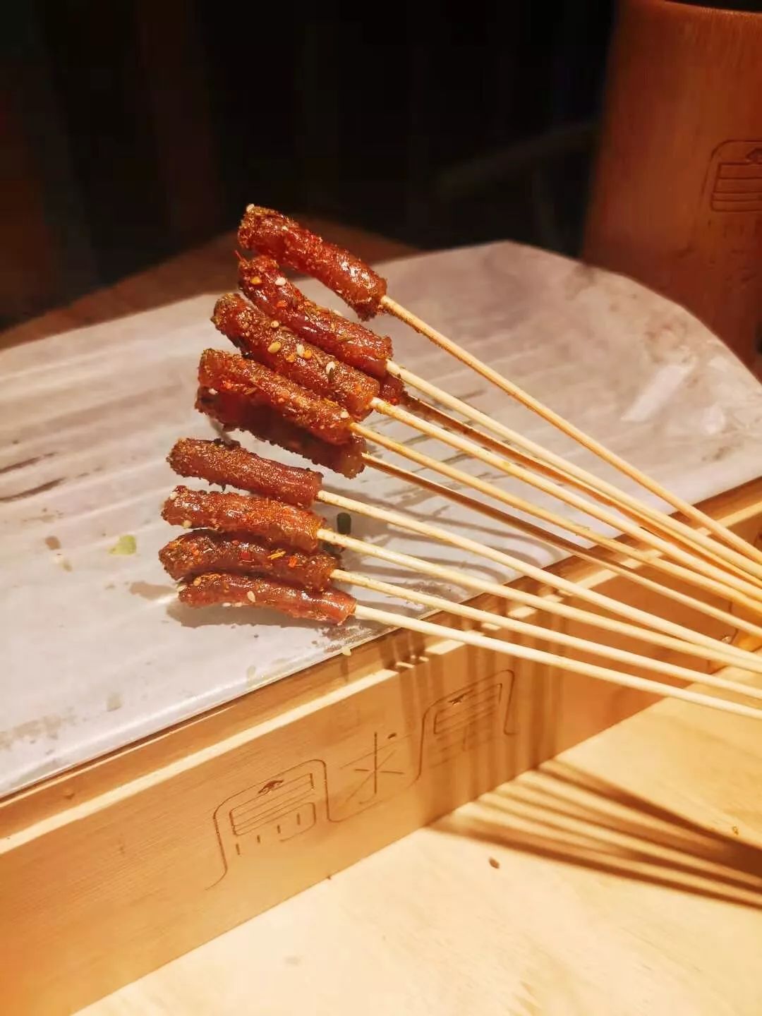 串之旅69抢购原价192凤求凰烧烤汉服体验店套餐6荤3素3凉菜3冰粉1春卷