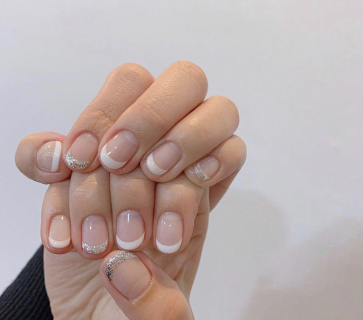 原创干净清爽的极简风美甲合集女神们最爱的还是极简风