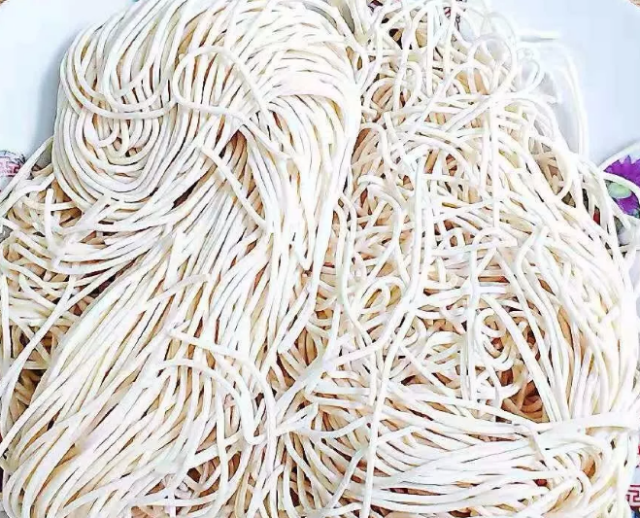 大叔家的上海菜:烂糊面,汤鲜味美,粉糯嫩爽,家人喜欢!