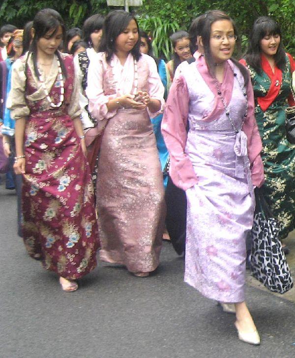 原创锡金为什么被印度吞并一边是喜马拉雅山脉另一边就是印度