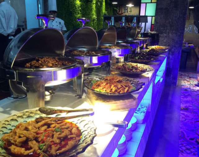 杜海涛的自助餐厅,人均60元看似划算,进去却感觉被坑了