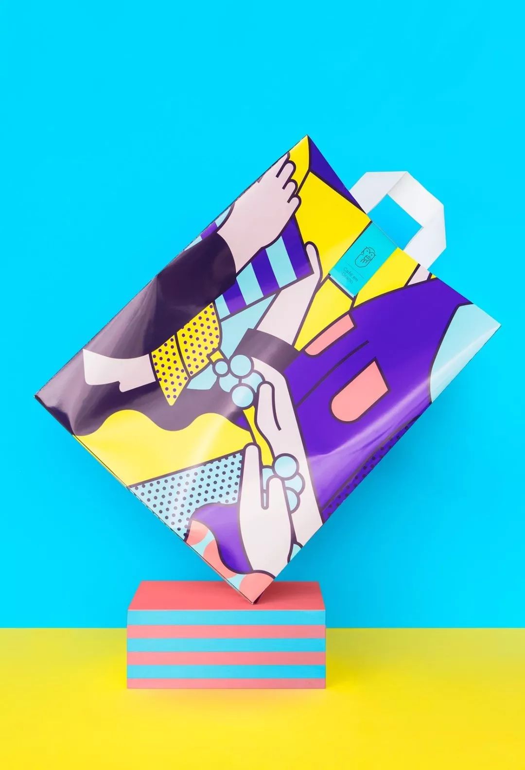 个性潮酷的撞色包装设计,正是我要的夏天的感觉!