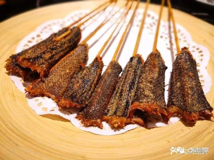 中国小贝爷!10岁男孩离家24天,路上烤蛇充饥,采药治病