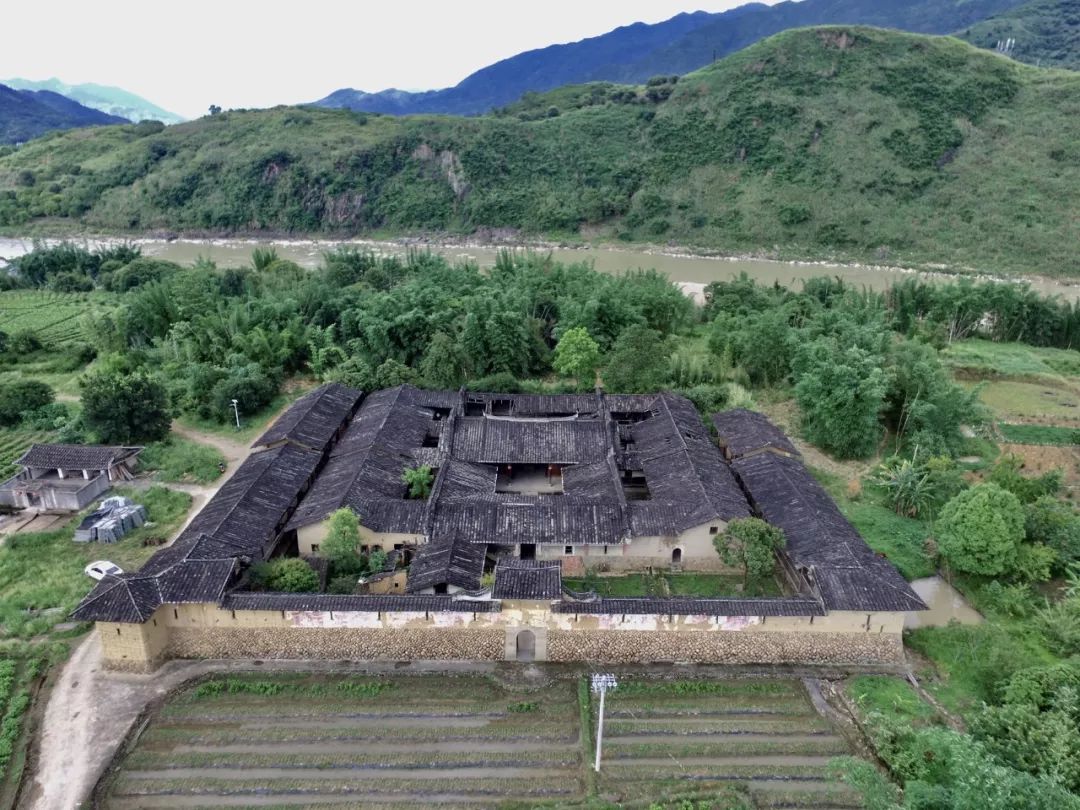 中华民居聚焦永泰庄寨 永泰庄寨里的精神家国