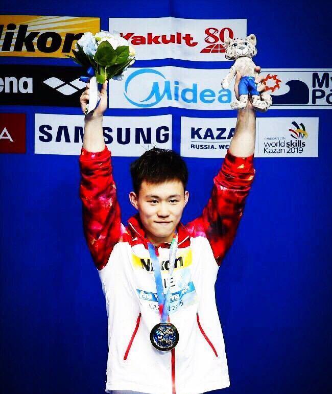 临危不乱帮中国夺回金牌的谢思埸,身材好颜值棒东京夺冠有望_曹缘