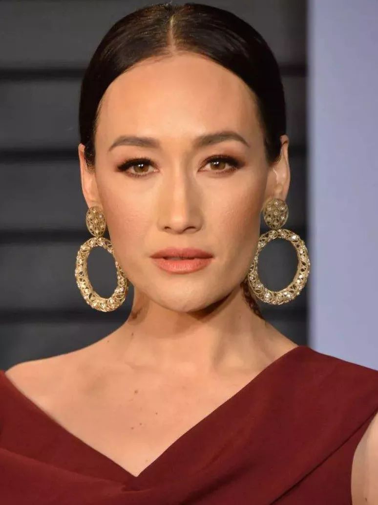 只凭肉眼就能看出他们的脸型偏长