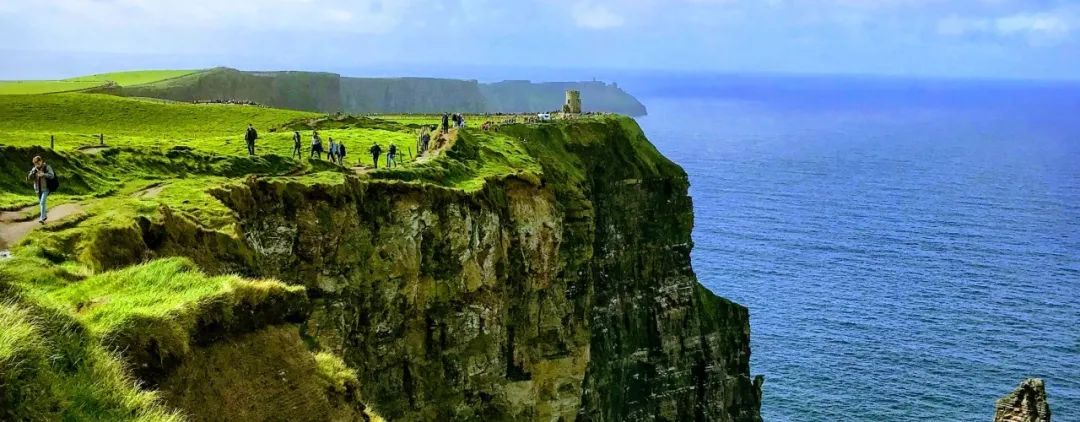 莫赫24小时莫赫悬崖的美像这里的海风一样铺天盖地