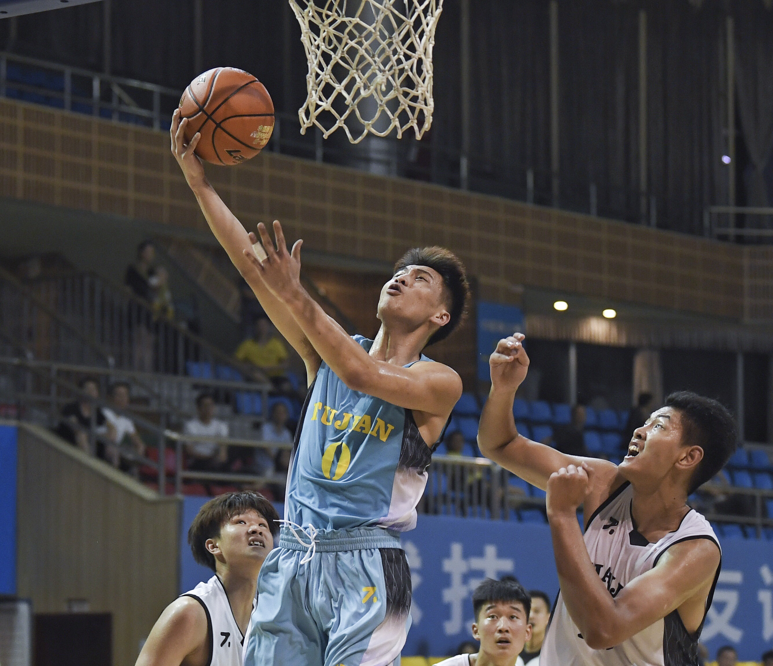 福建青年男篮图片