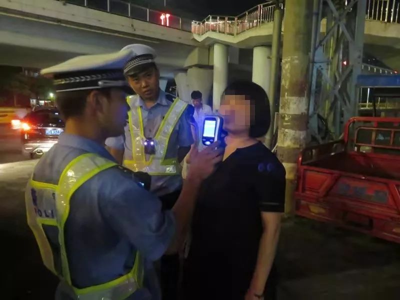 安溪2名女司机在同一个路段被查出酒后驾车