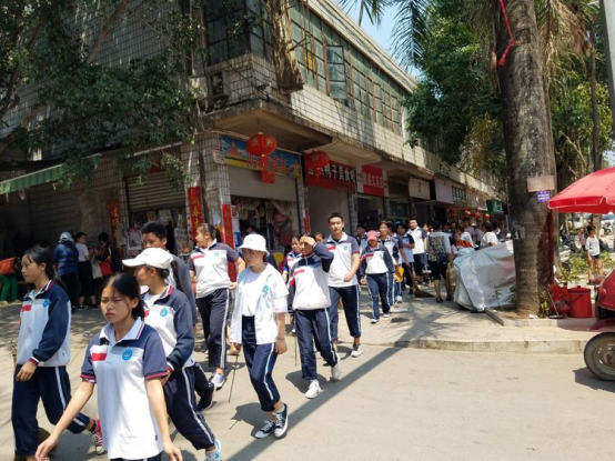 勐仑中学开展爱国卫生运动暨登革热防控工作