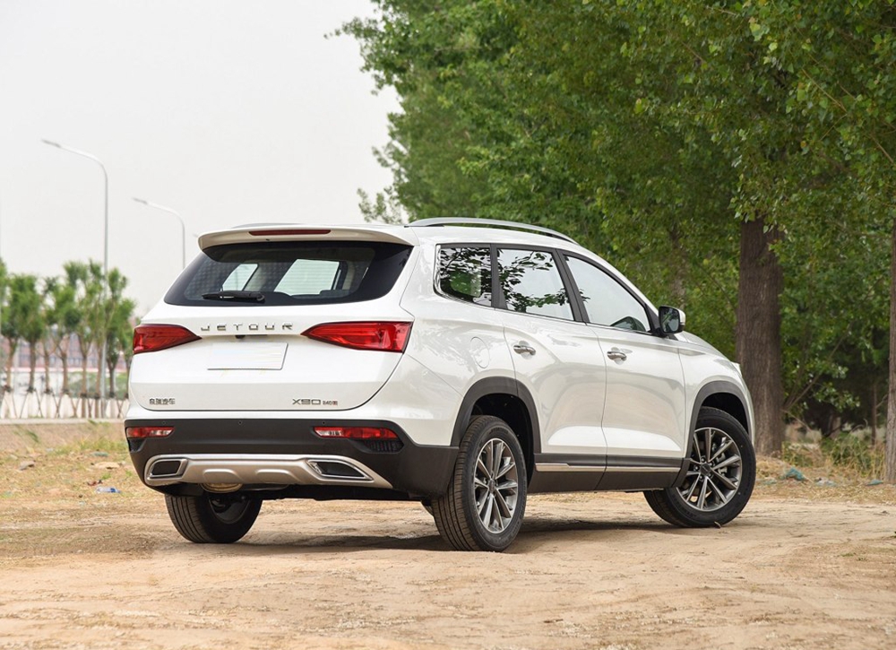 捷途x9全系都提供了5/6/7座车型,座椅布局选择颇多.