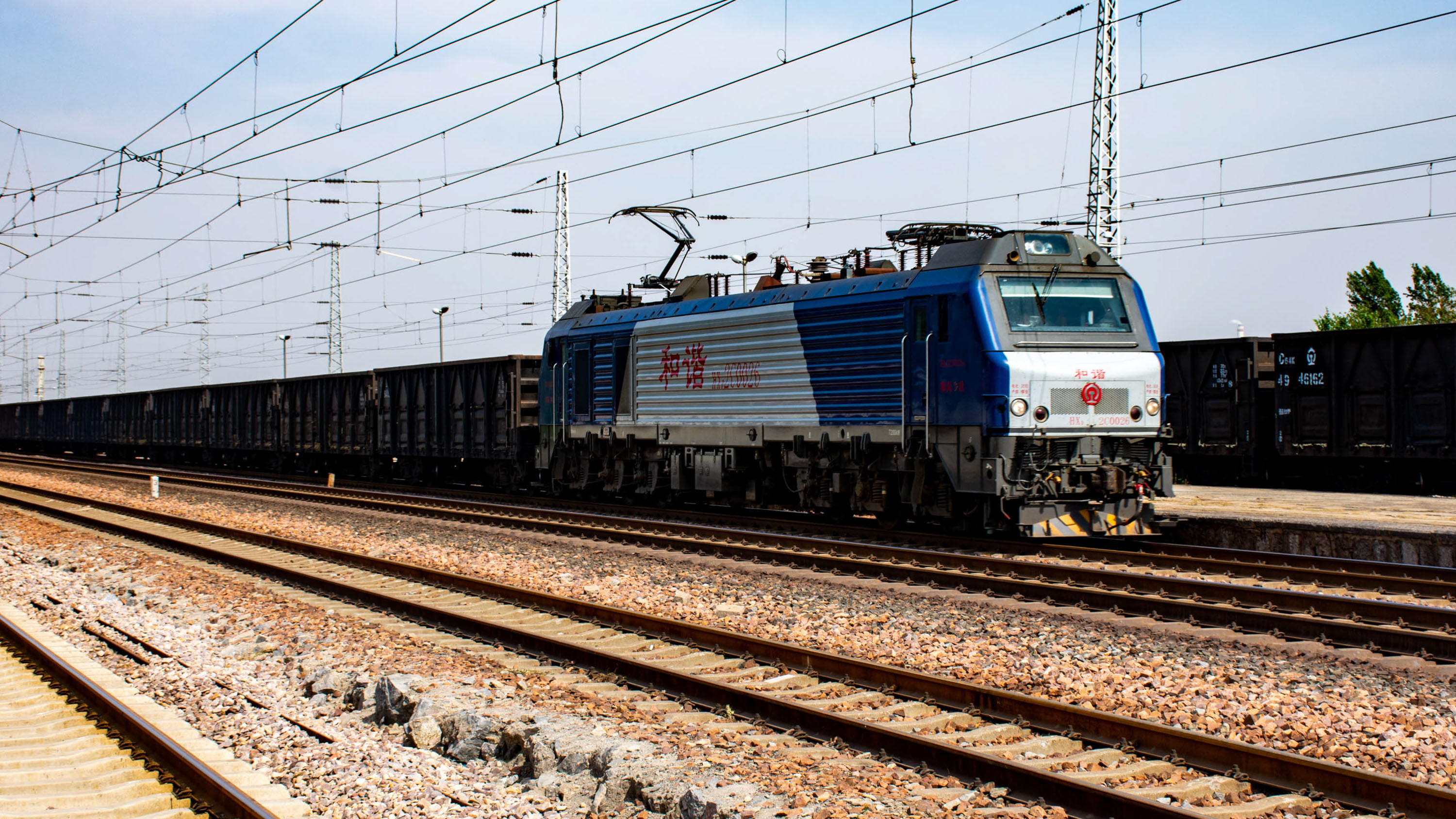 原创豫北人口最多县火车站建成33年今只运货不运客列车直开进粮库