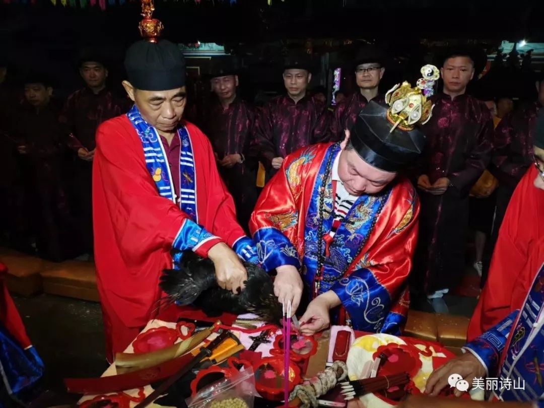 东莞凤山寺诸神尊在诗山凤山寺举行开光点眼科仪