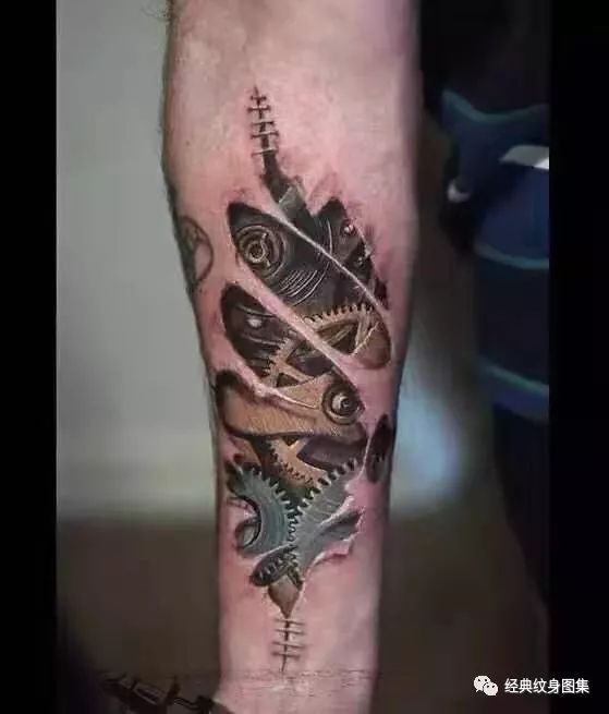 大胳膊鸡皮肤手臂纹身(手臂有鸡皮肤可以纹身吗) 大胳膊鸡皮肤手臂纹身(手臂有鸡皮肤可以纹身吗)