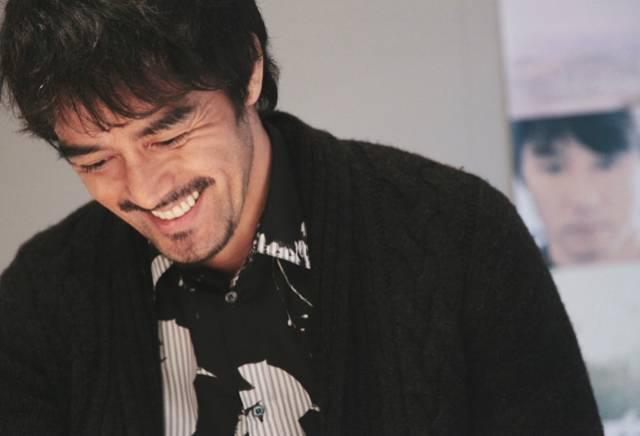 松重丰 1963 (56岁)玉木宏 1980 (39岁)西岛秀俊 1971(48岁)福山雅治