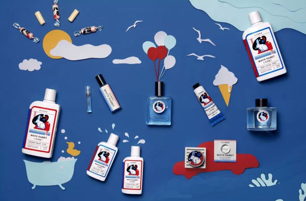 一方面是这些跨界的产品全部是快消品,在价格上很容易被接受,加上ip