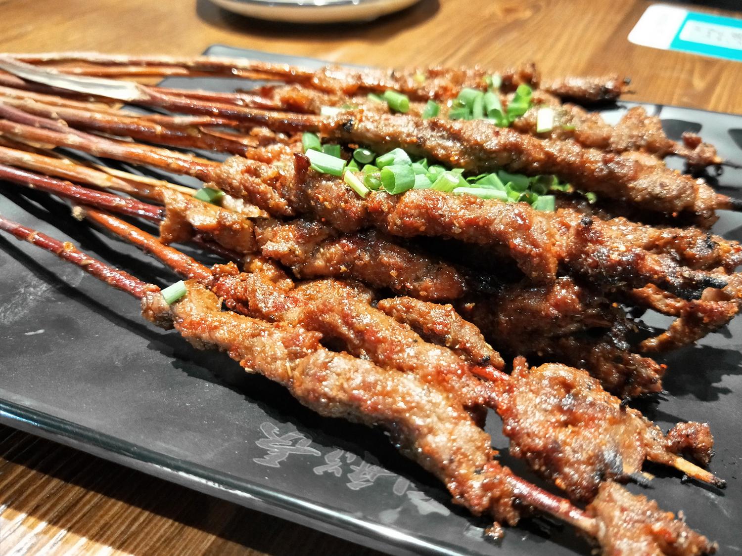 四川南充大部分经典菜品夜宵烧烤大排档不二的选择巴适