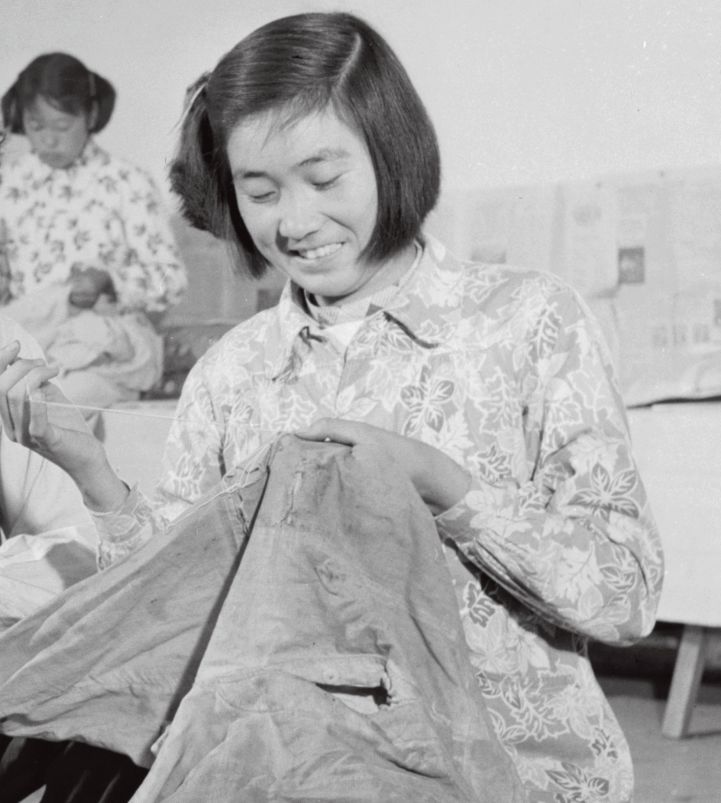 70年代人们穿的衣服图片