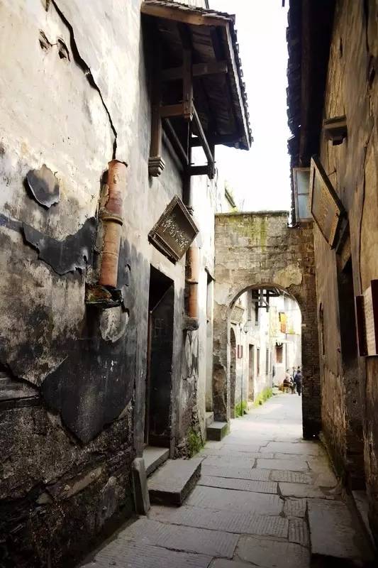 每个人的记忆深处都有一条老巷子