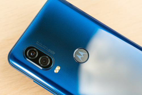 追剧党的最新选择 motorola p50体验