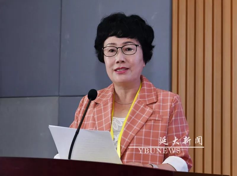 校党委书记千海兰致辞