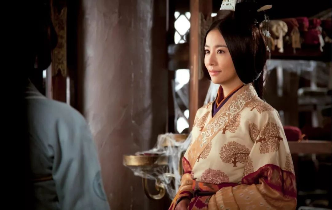 汉光武帝刘秀第一任皇后郭圣通去世_阴丽华