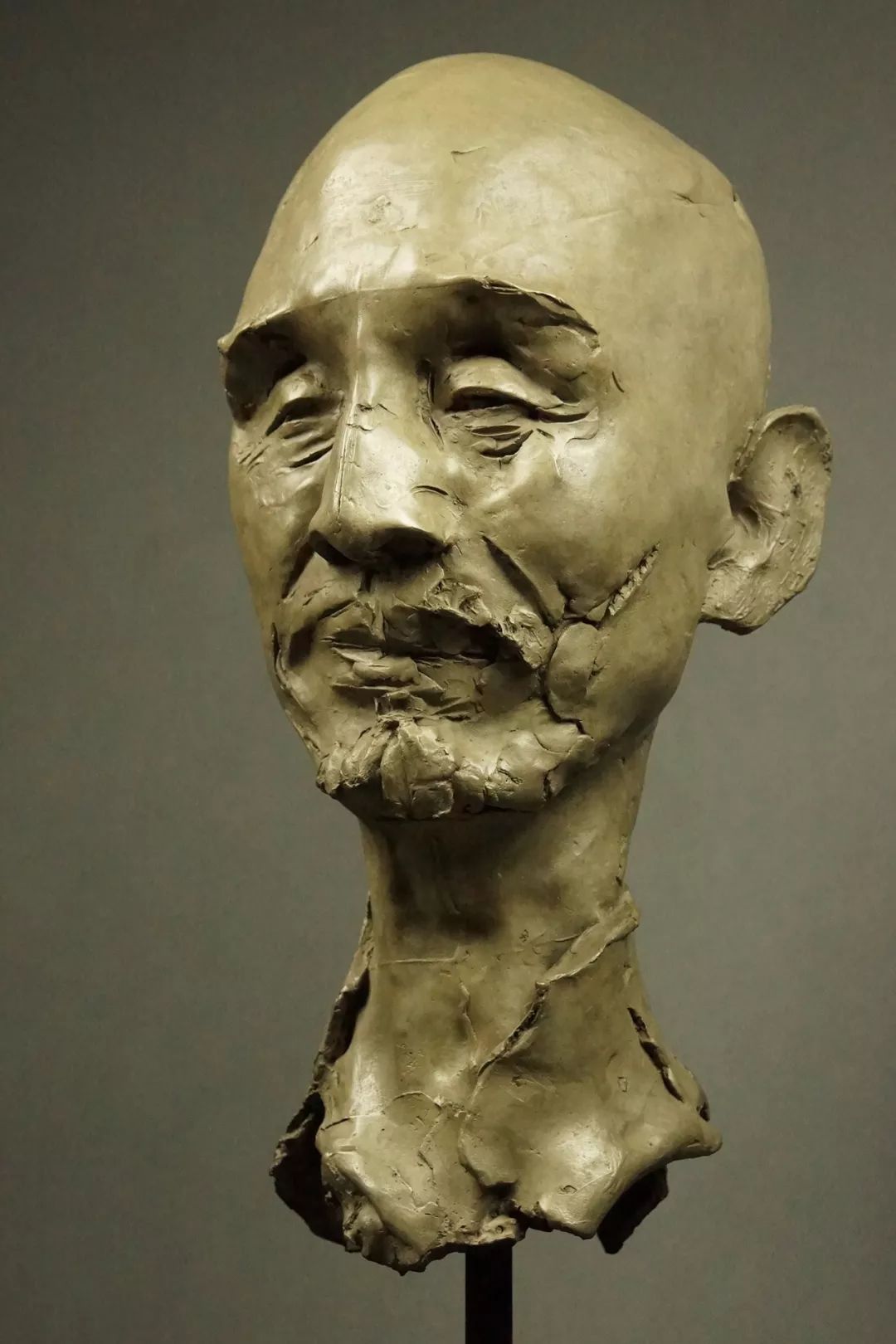 洪涛雕塑作品展在关山月美术馆开幕,拉开一场传统美学与当代艺术的