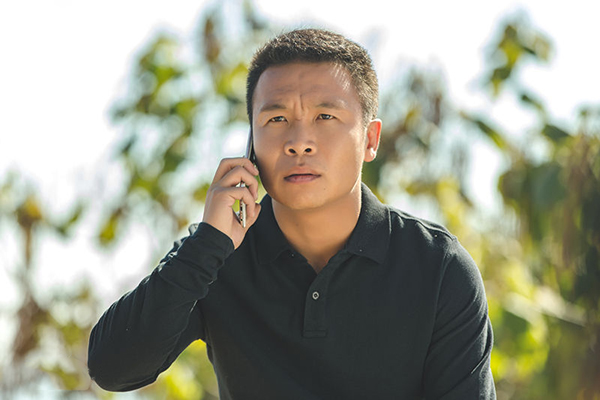 "穿西服噶苞米"的浩哥摇身变成"102国道张道长",张浩火了!_四平