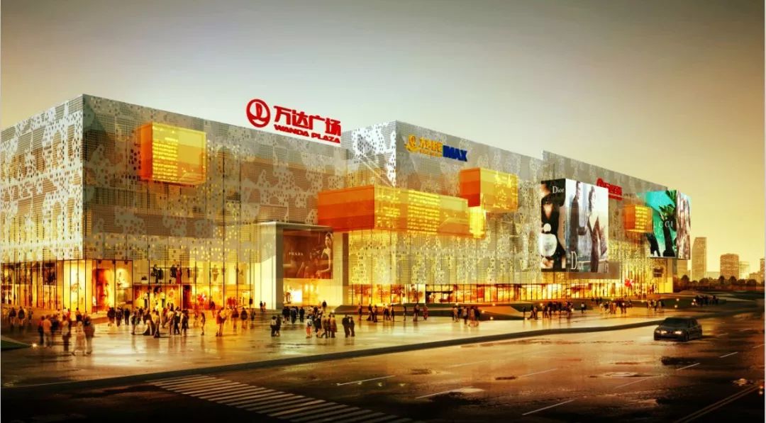 万达广场去年6月1日正式在龙马潭区金带路开业,吃喝玩乐一应俱全,泸州