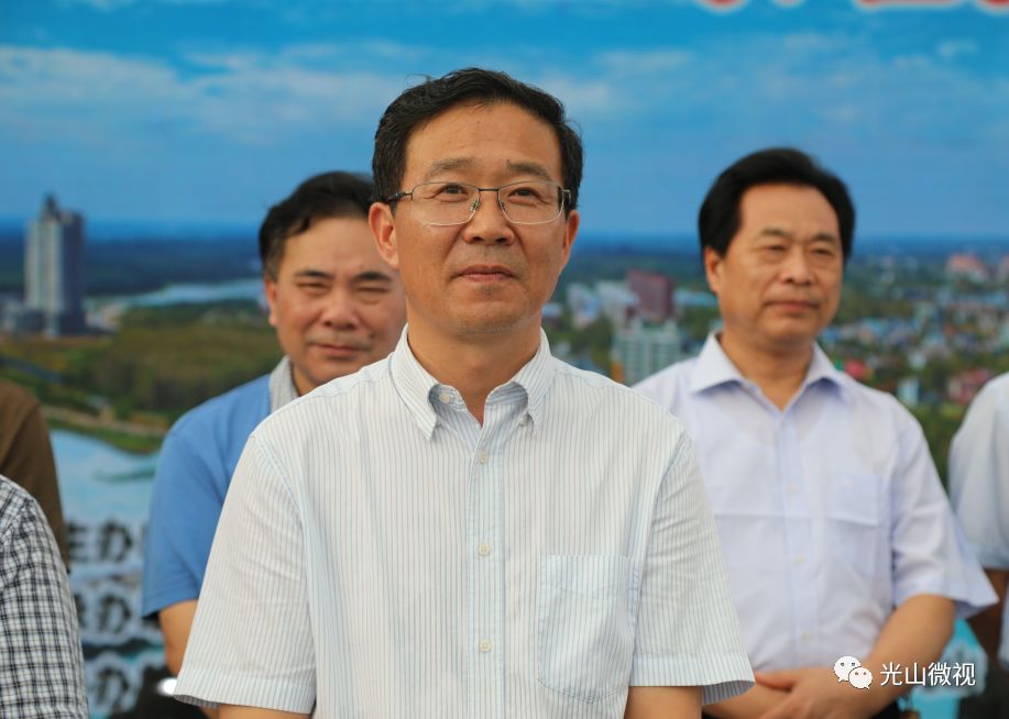 县委书记刘勇等在家的县四大家领导,县直相关部门负责人,各乡镇党政