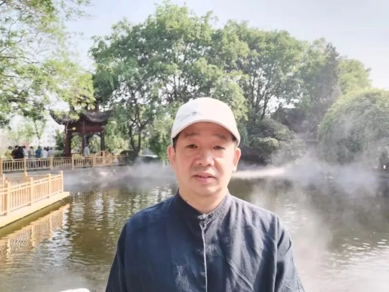 大家好!我是北京诚敬和教育机构董事长朱双刚.