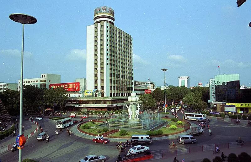 【茂名大厦来了!投资5.75亿,集购物,娱乐,办公于一体】