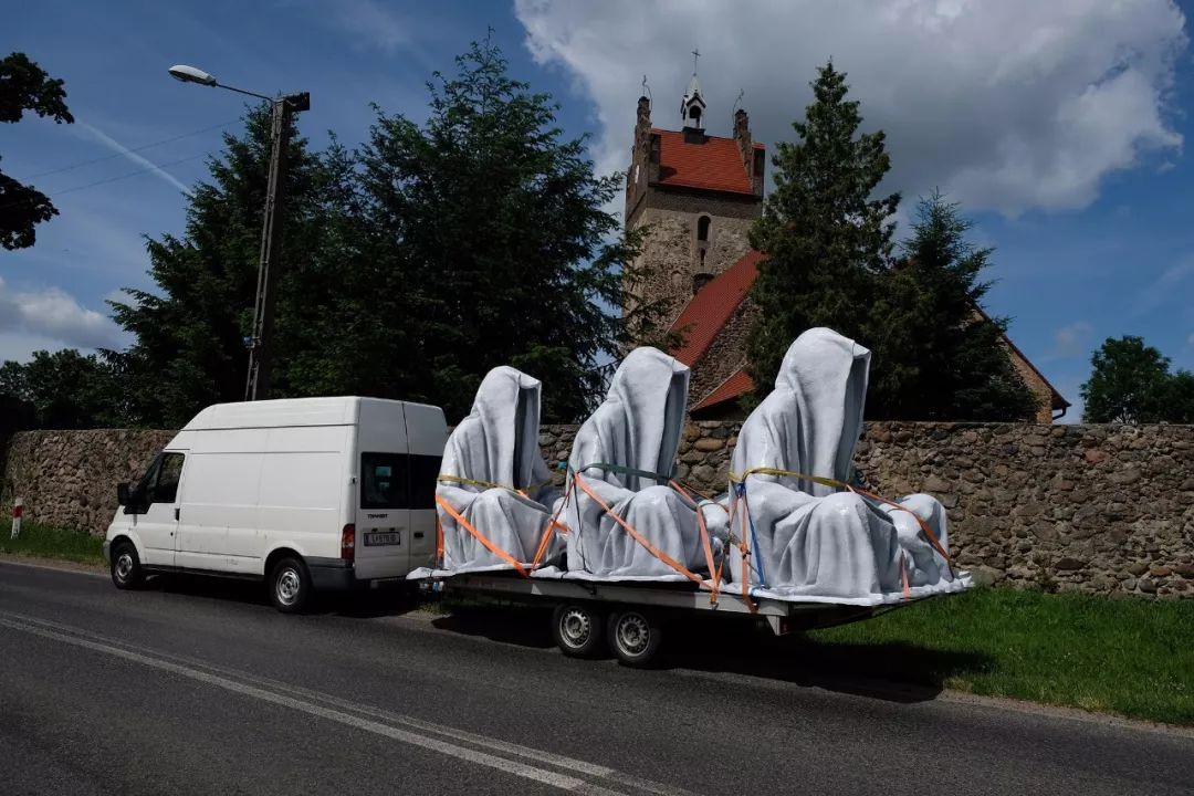 奥地利黑暗金属 summoning 的神秘"形象"