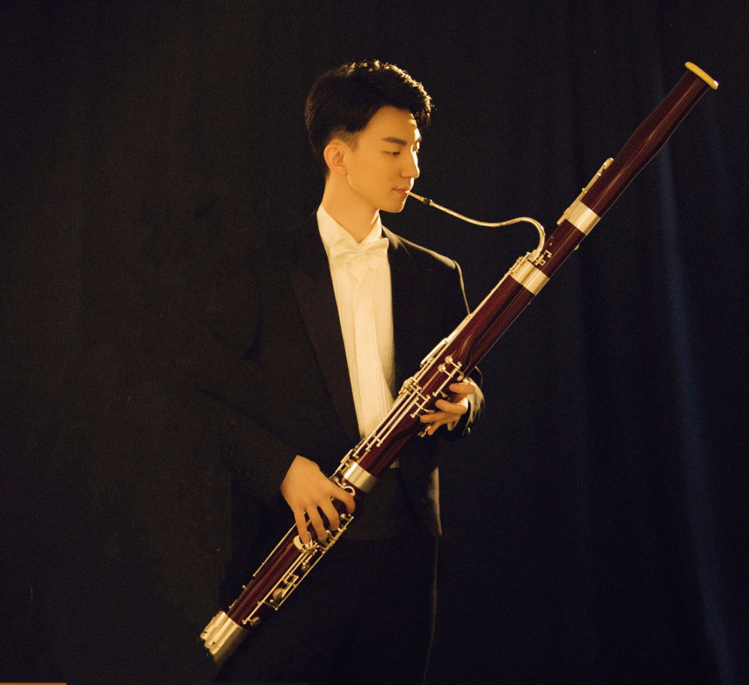 巴松演奏家 费翔费翔,青年巴松演奏家,中国音乐家协会巴松学会常务