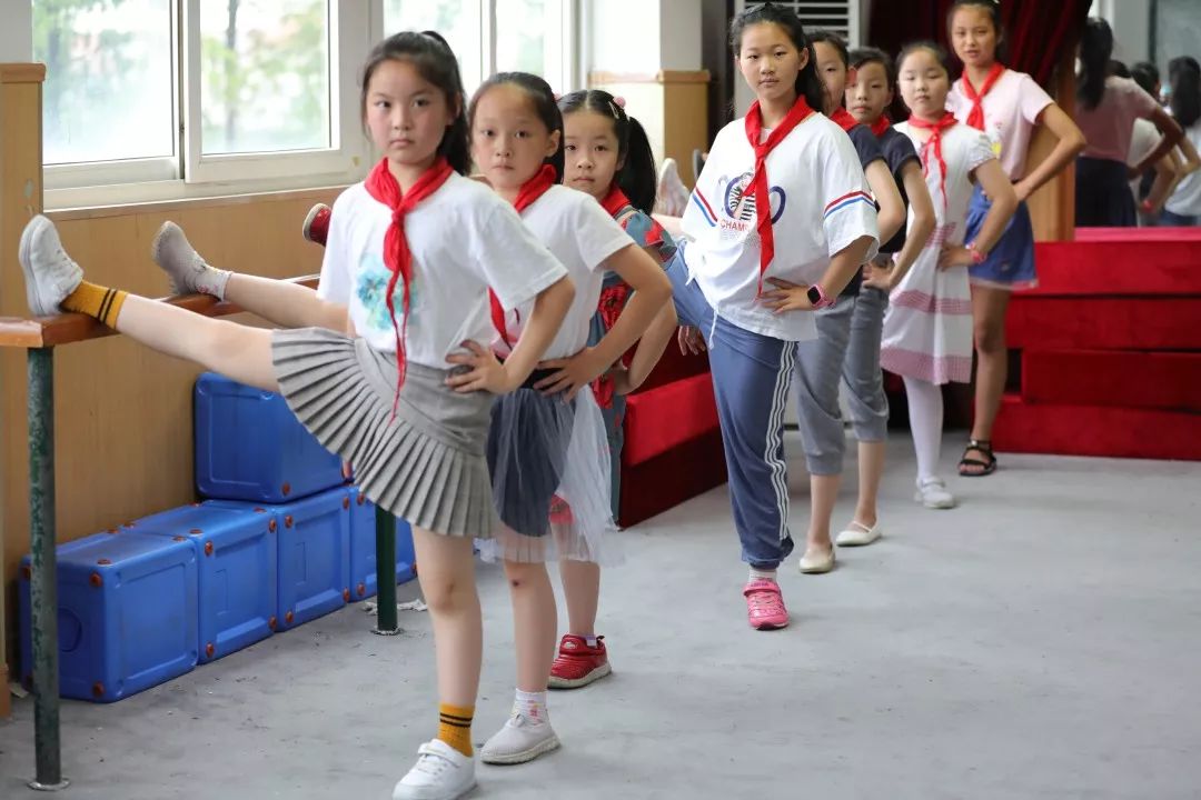 暑期金箍棒学着耍肖塘小学暑期京剧特色课程二