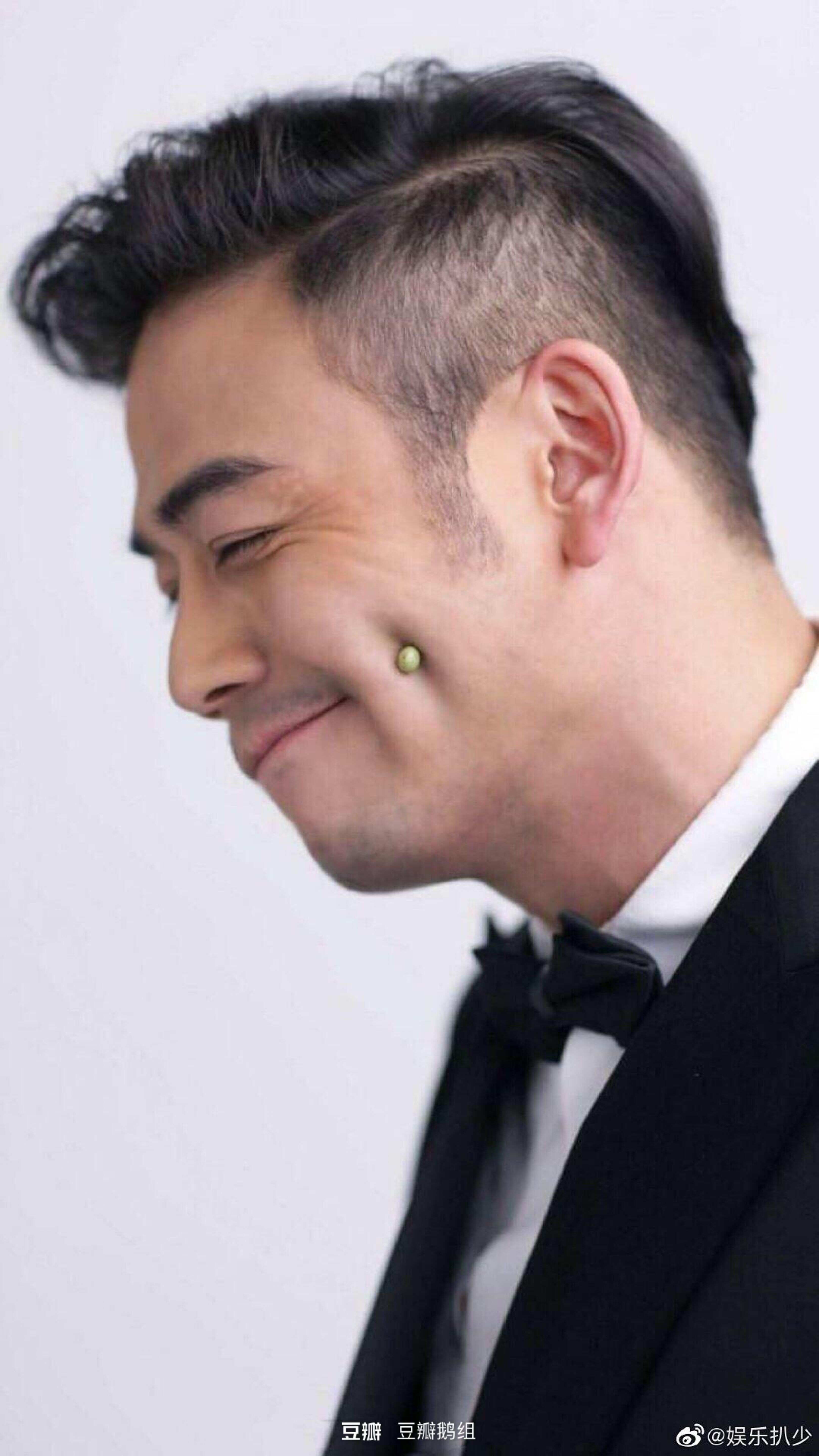 比"小包总"酒窝夹绿豆更可怕的,是黄晓明贾乃亮张翰的中年油腻_杨烁