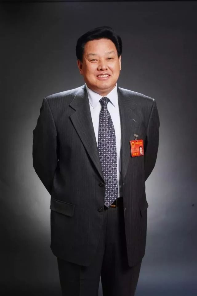 嘉鱼县组织部长图片
