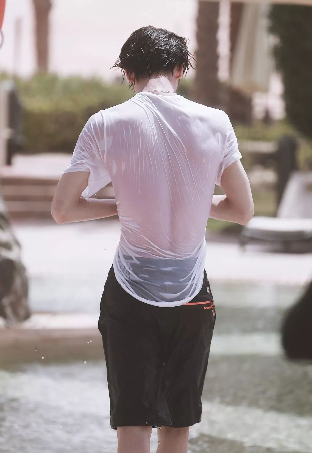 李现的腹肌在男星里可以排第几竟已碾压彭于晏张家辉