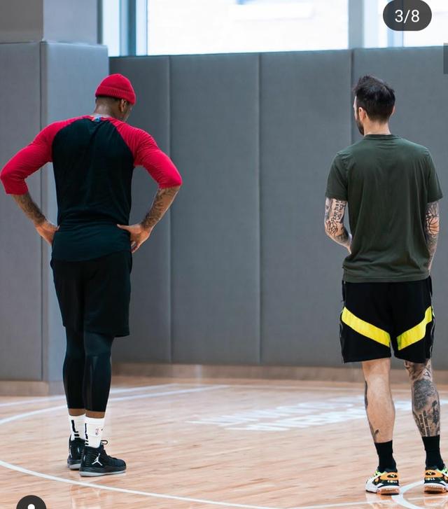 安东尼刻苦训练挥汗如雨欲重返nba头戴小红棉帽不热吗